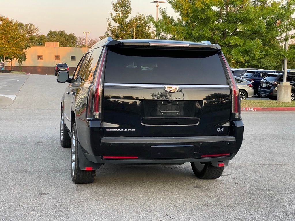 2020 Cadillac Escalade Platinum Edition