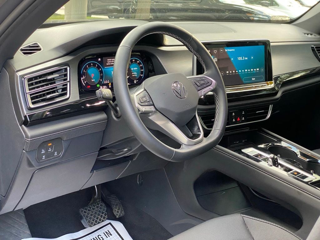 2025 Volkswagen Atlas Cross Sport 2.0T SE w/Technology