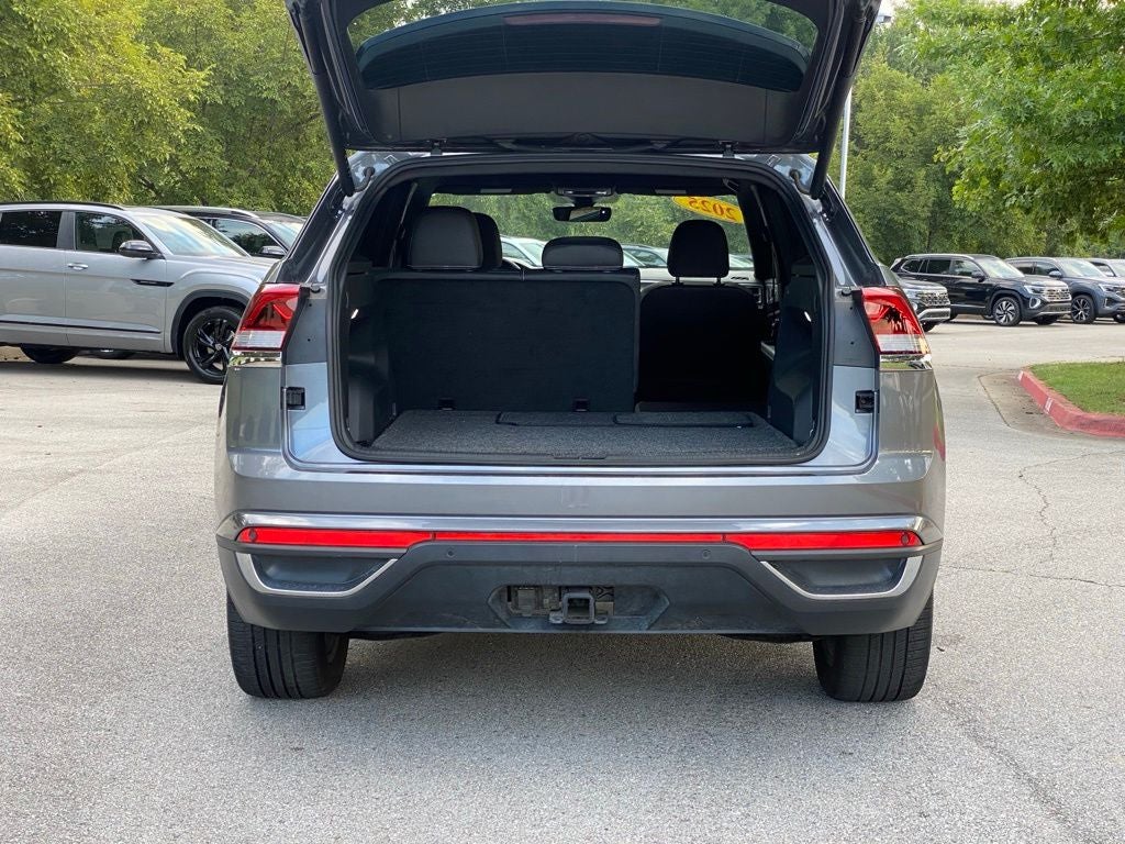 2025 Volkswagen Atlas Cross Sport 2.0T SE w/Technology
