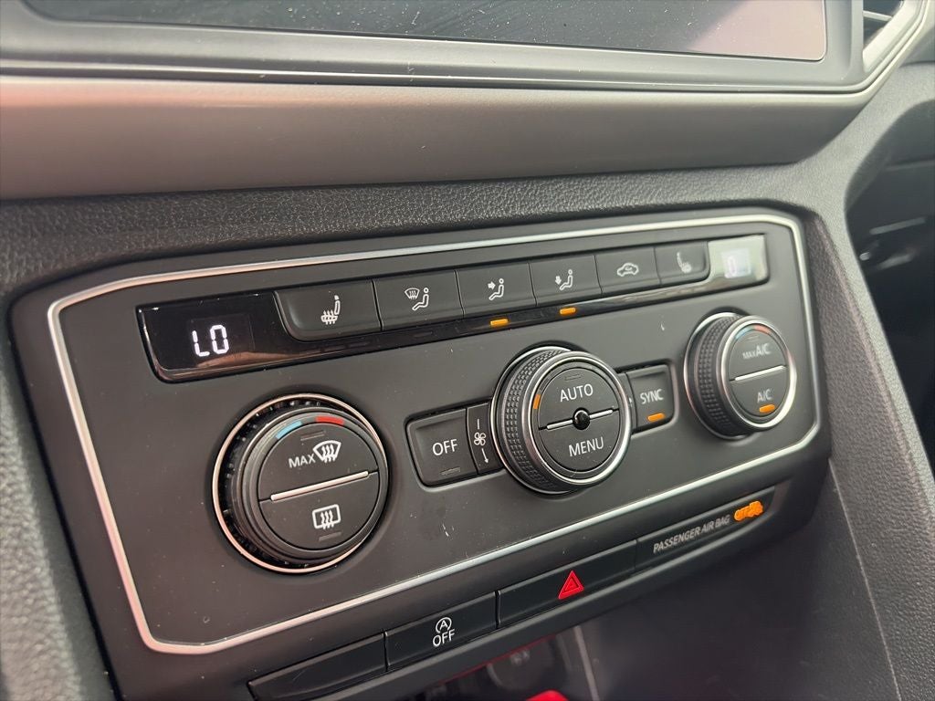 2020 Volkswagen Atlas Cross Sport 2.0T SE w/Technology