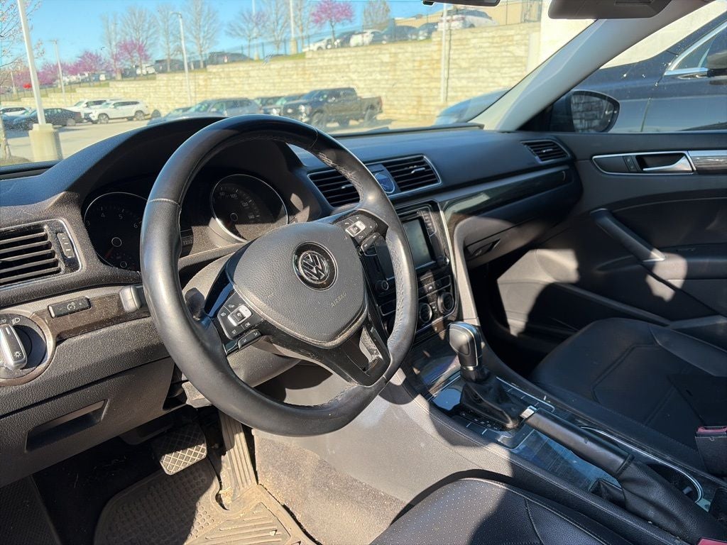 2016 Volkswagen Passat 1.8T SE