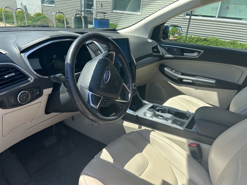 2021 Ford Edge Titanium