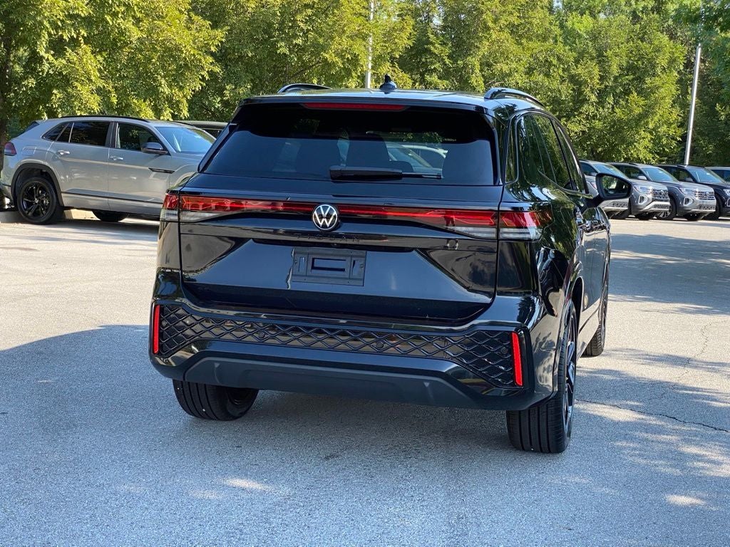 2026 Volkswagen Tiguan 2.0T SE R-Line Black