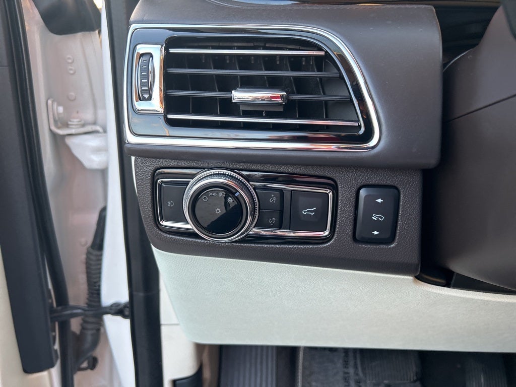 2018 Lincoln Navigator Black Label