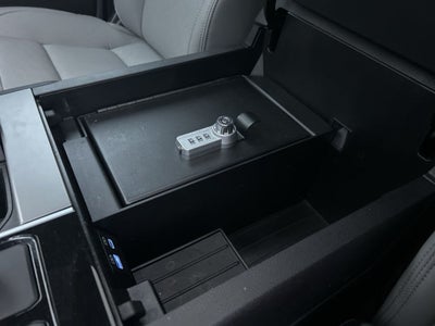 2024 Toyota Sequoia SR5 LEATHER ROOF 4x4 8 Passenger, 1 OWNER CLEAN CARFAX