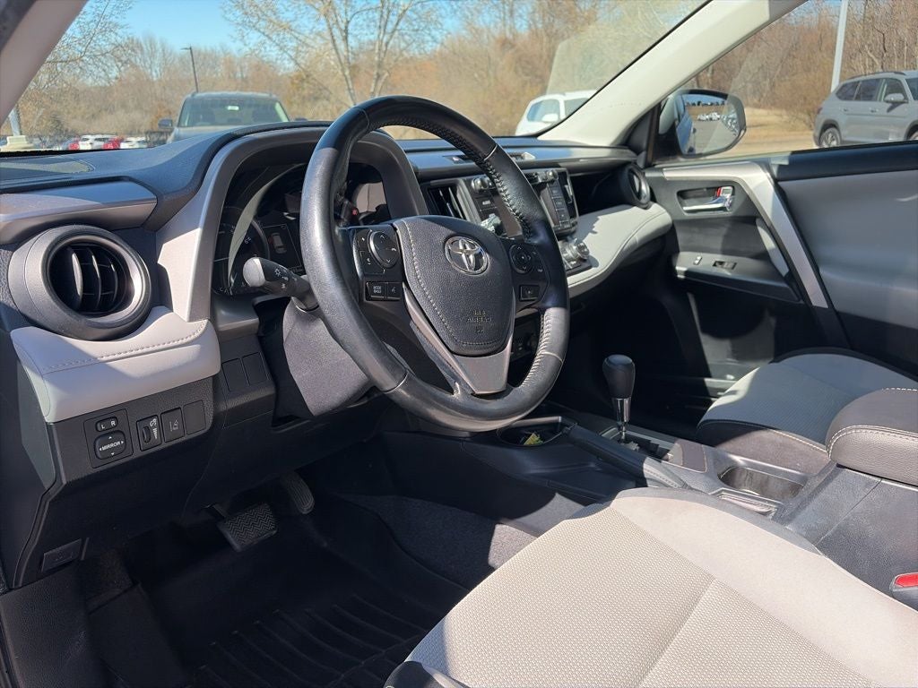 2018 Toyota RAV4 XLE GREAT CONDITION! GREAT SERVICE HISTORY!