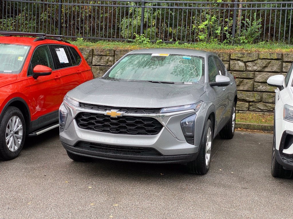 2025 Chevrolet Trax LS