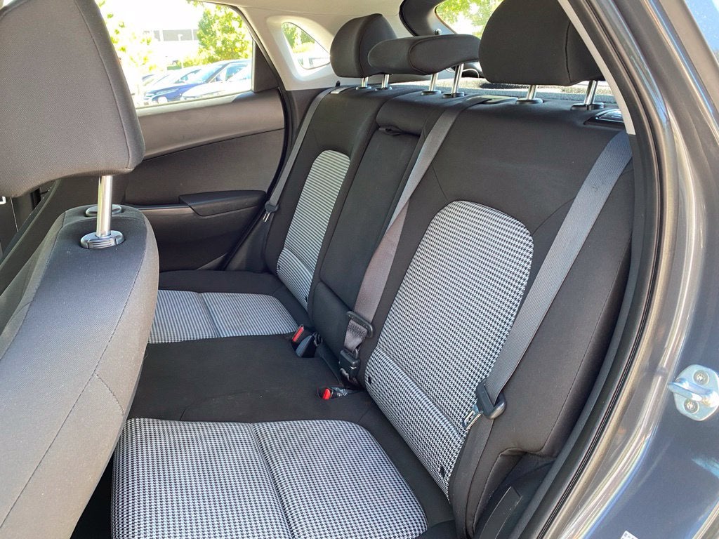 2022 Hyundai KONA SE