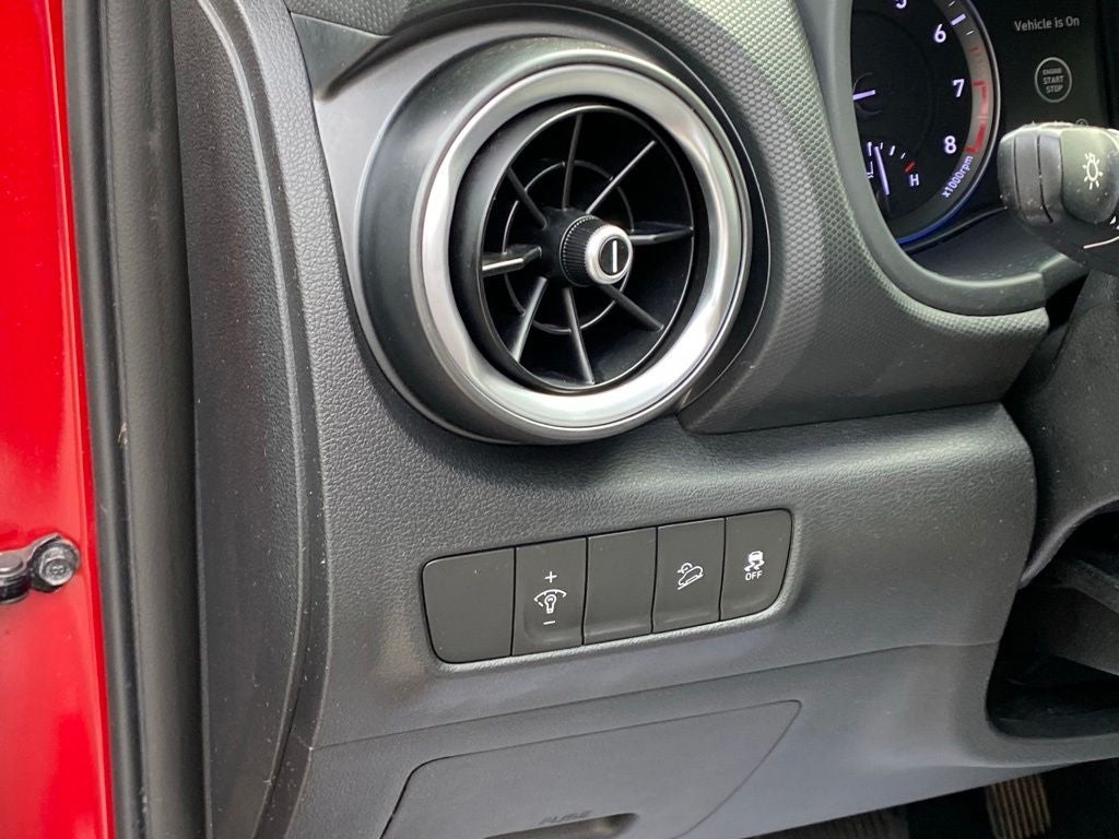 2022 Hyundai KONA SEL