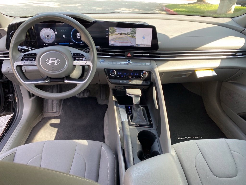 2024 Hyundai ELANTRA SEL