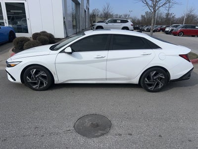 2024 Hyundai ELANTRA SEL