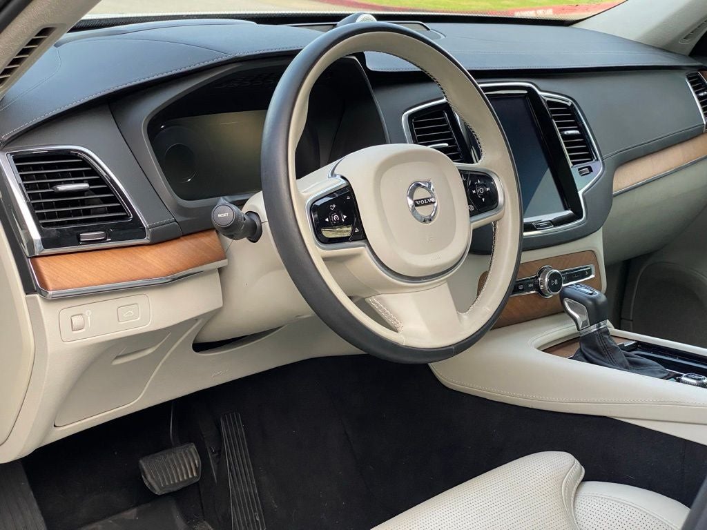 2019 Volvo XC90 T6 Inscription