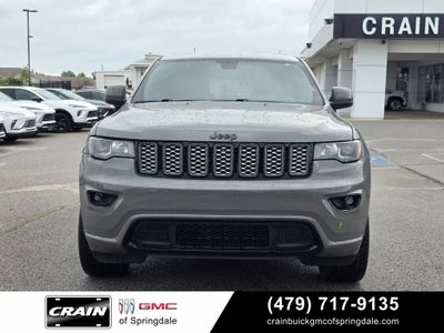2020 Jeep Grand Cherokee Altitude 4WD / 8.4" Nav / Heated Seats