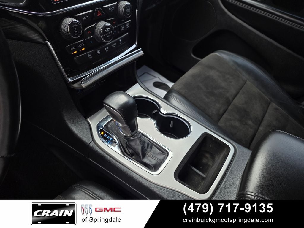 2020 Jeep Grand Cherokee Altitude 4WD / 8.4" Nav / Heated Seats