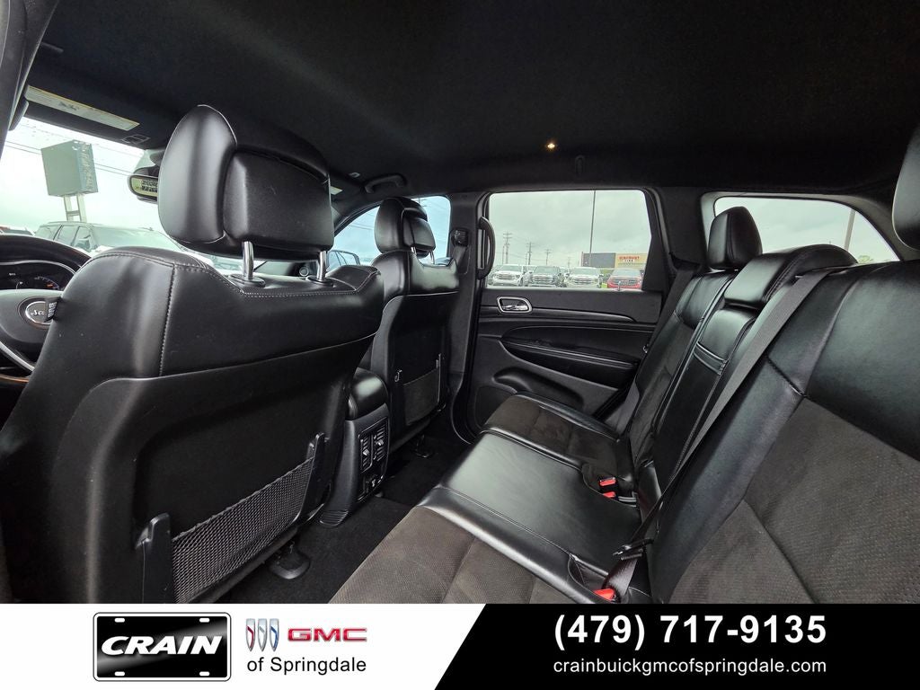 2020 Jeep Grand Cherokee Altitude 4WD / 8.4" Nav / Heated Seats