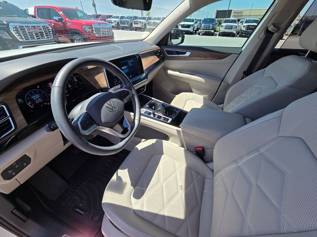 2024 Volkswagen Atlas 2.0T SE w/Technology