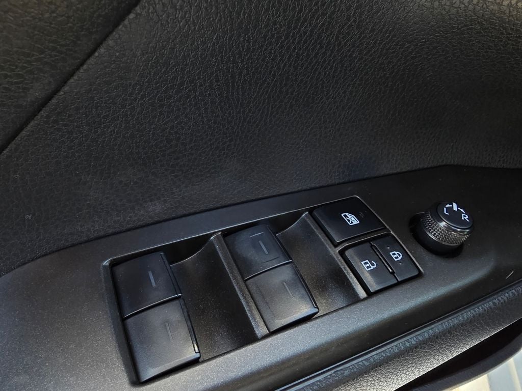 2023 Toyota Camry Hybrid LE