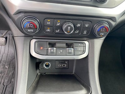 2022 GMC Acadia SLT
