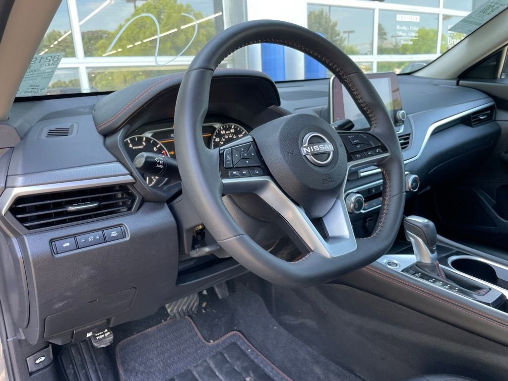 2025 Nissan Altima SR