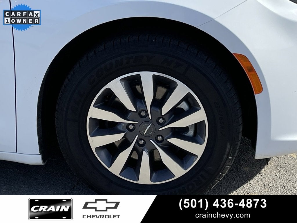 2023 Chrysler Pacifica Hybrid Touring L