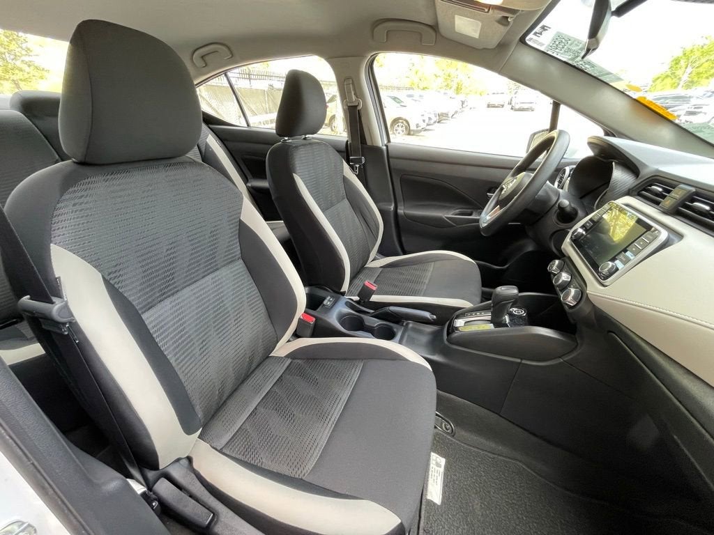 2022 Nissan Versa SV