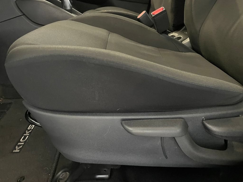 2023 Nissan Kicks S