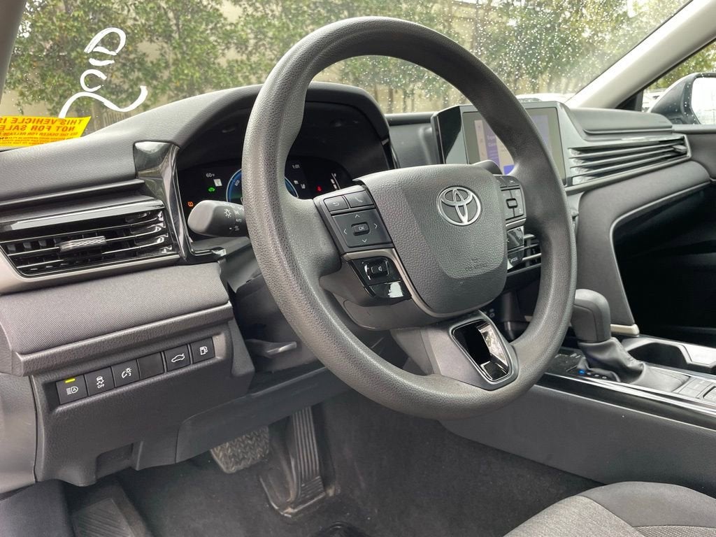 2025 Toyota Camry LE