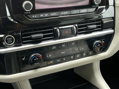 2022 Nissan Pathfinder SV
