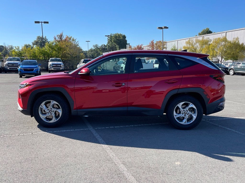2022 Hyundai TUCSON SE