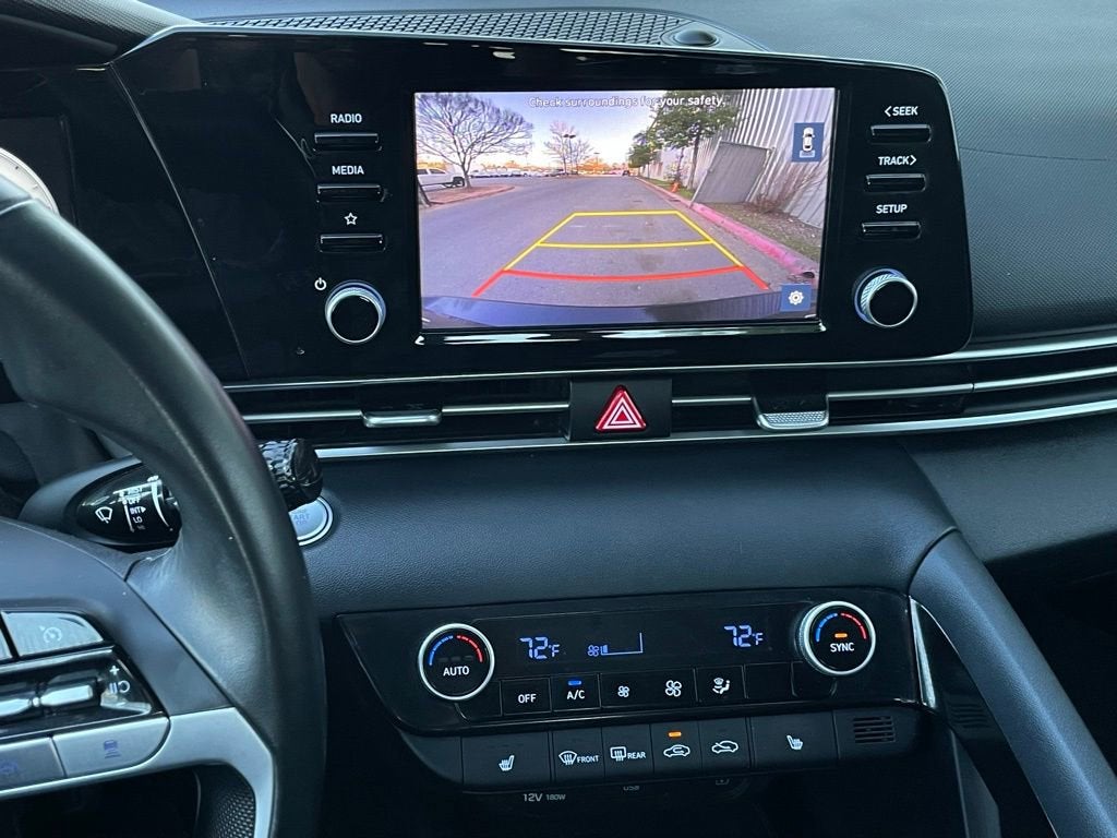 2022 Hyundai ELANTRA SEL