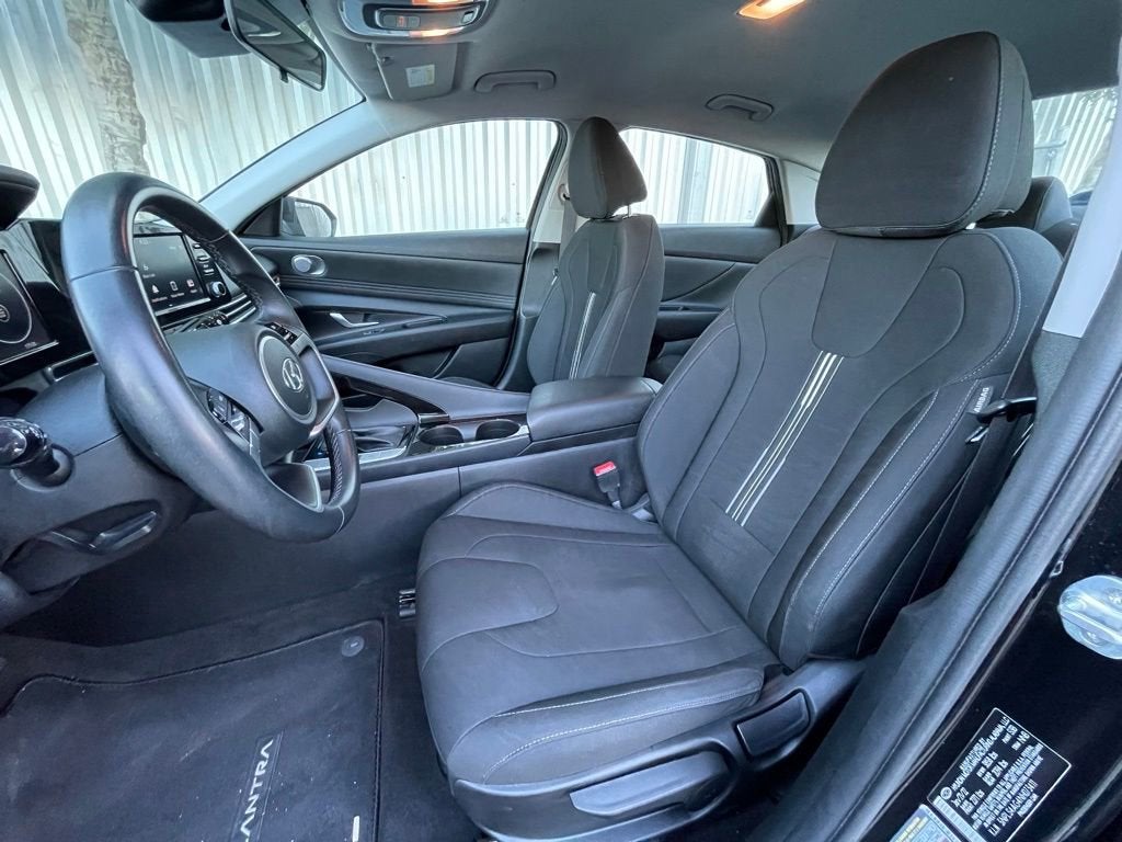 2022 Hyundai ELANTRA SEL