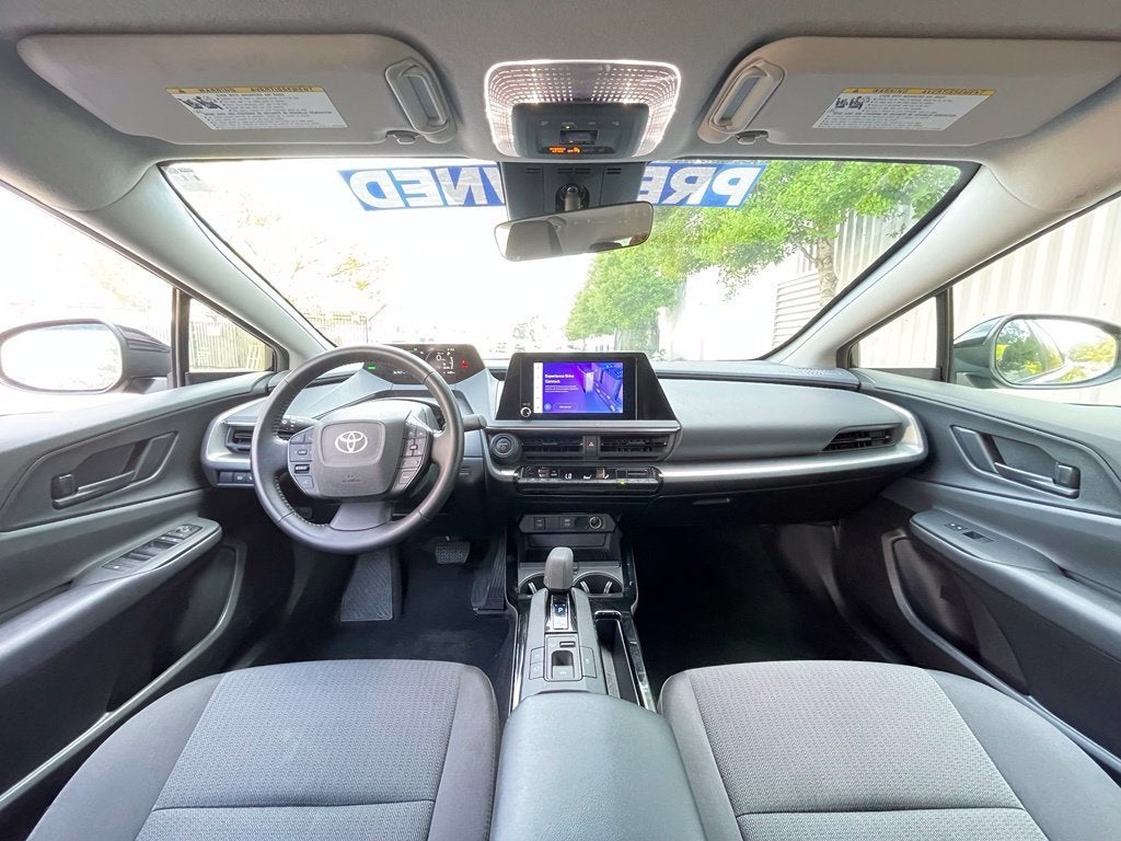 2025 Toyota Prius LE