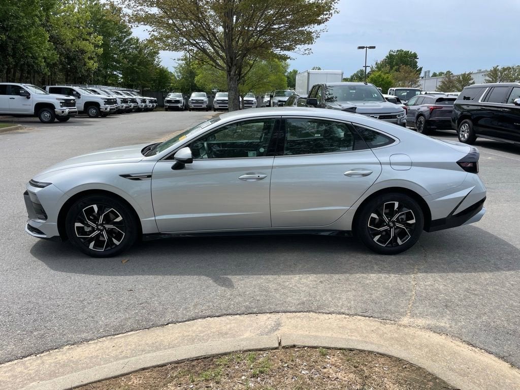 2025 Hyundai SONATA SEL