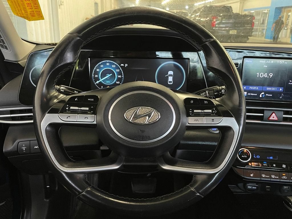 2022 Hyundai ELANTRA SEL
