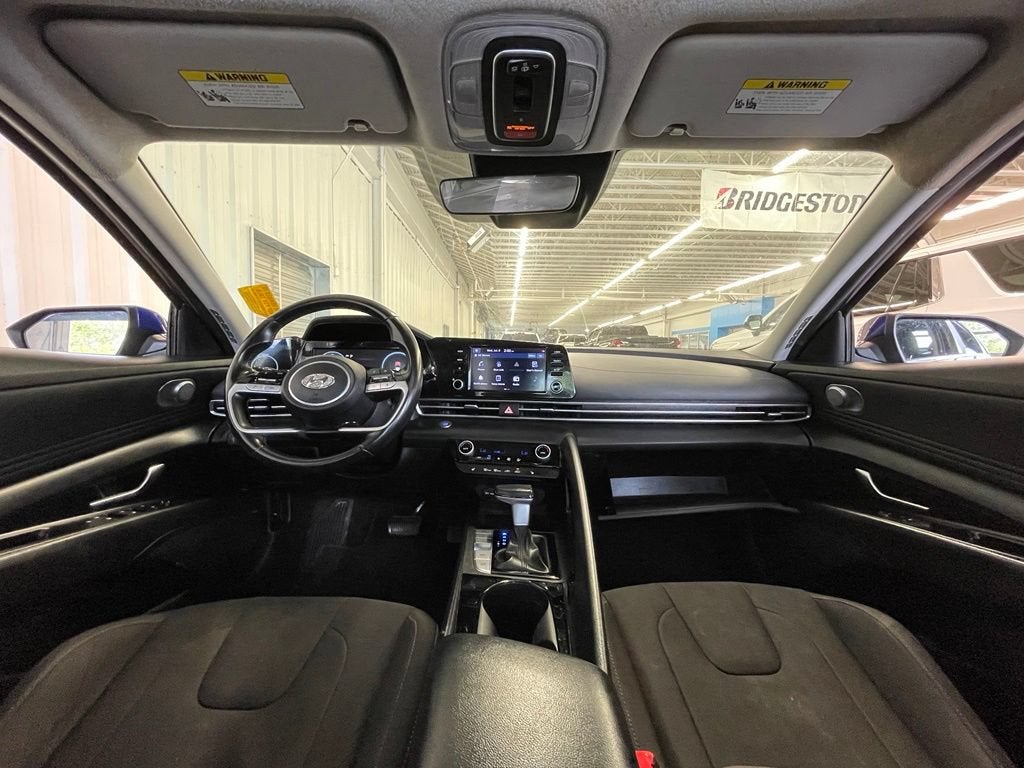 2022 Hyundai ELANTRA SEL