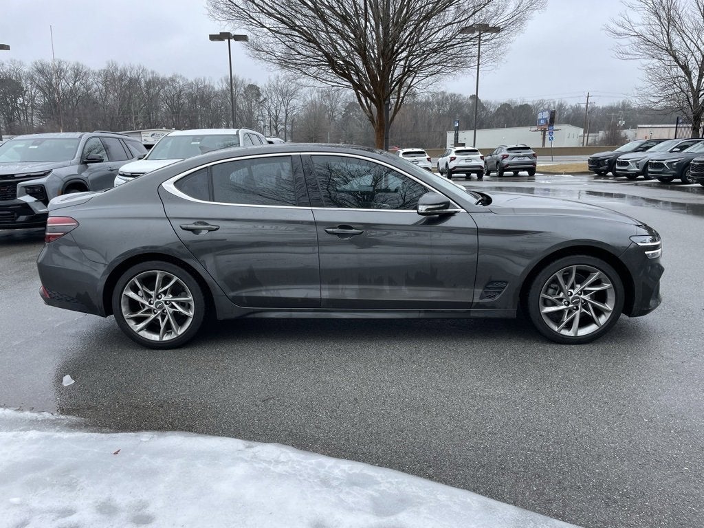2022 Genesis G70 2.0T