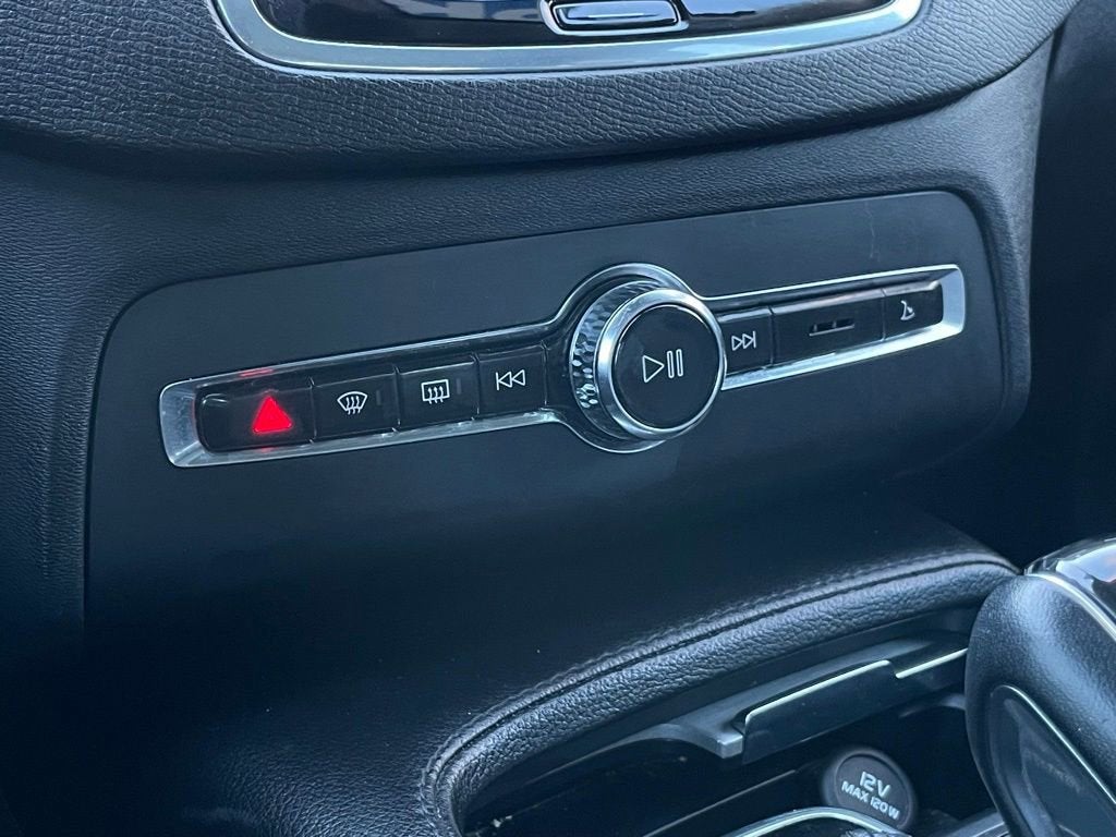 2021 Volvo XC90 Momentum