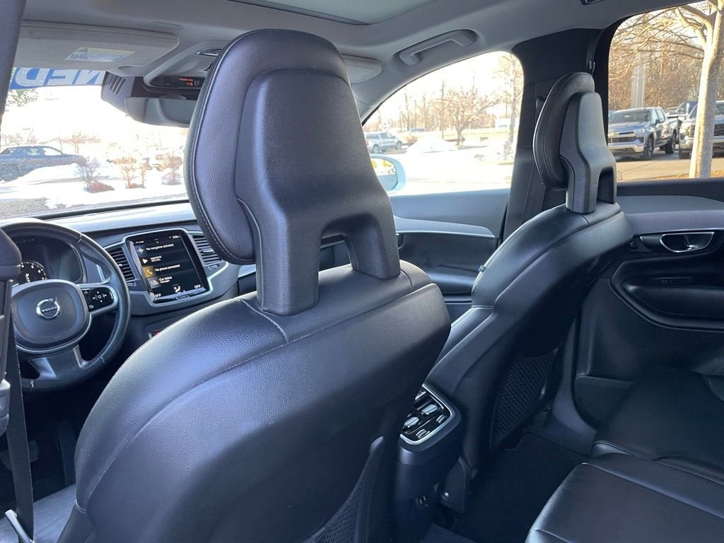 2021 Volvo XC90 Momentum