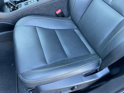 2025 Volvo XC40 Core Bright Theme