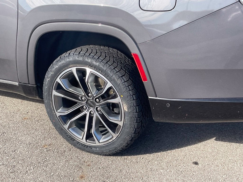 2023 Jeep Grand Wagoneer L Series III