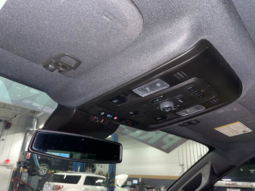 2024 GMC Yukon XL AT4