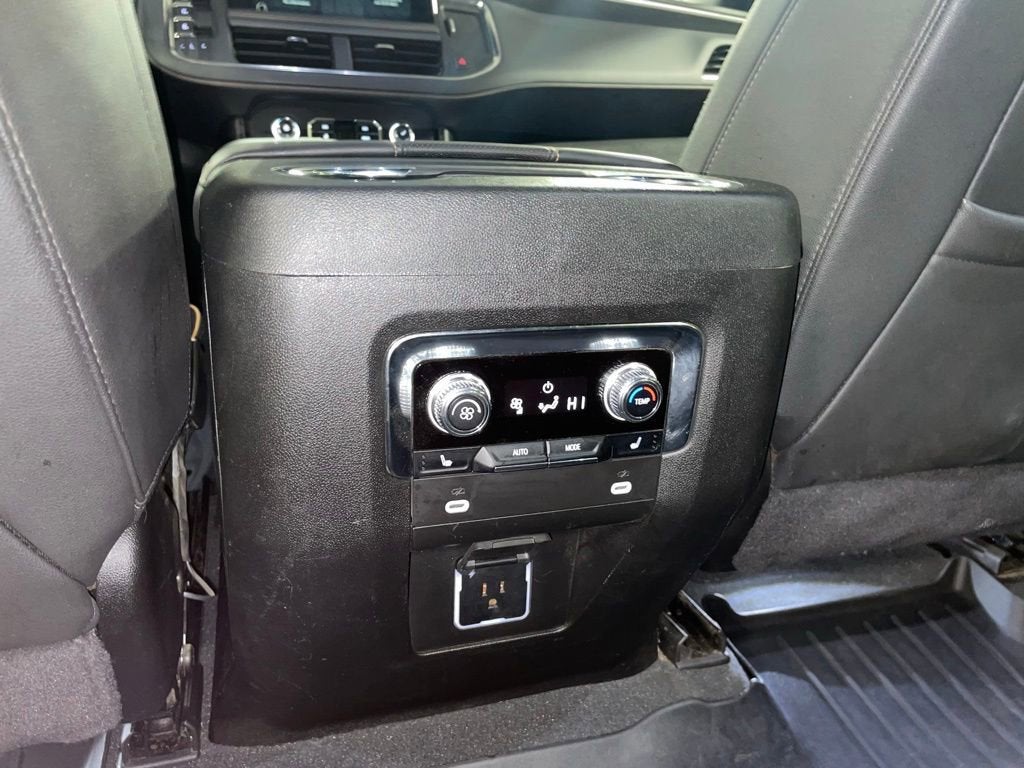 2024 GMC Yukon XL AT4