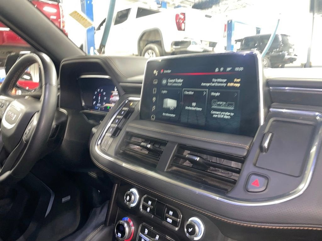 2024 GMC Yukon XL AT4