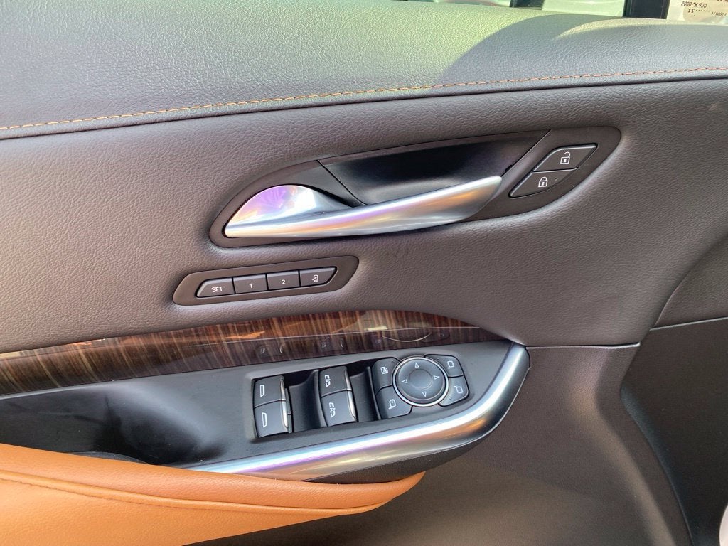 2022 Cadillac XT4 FWD Premium Luxury