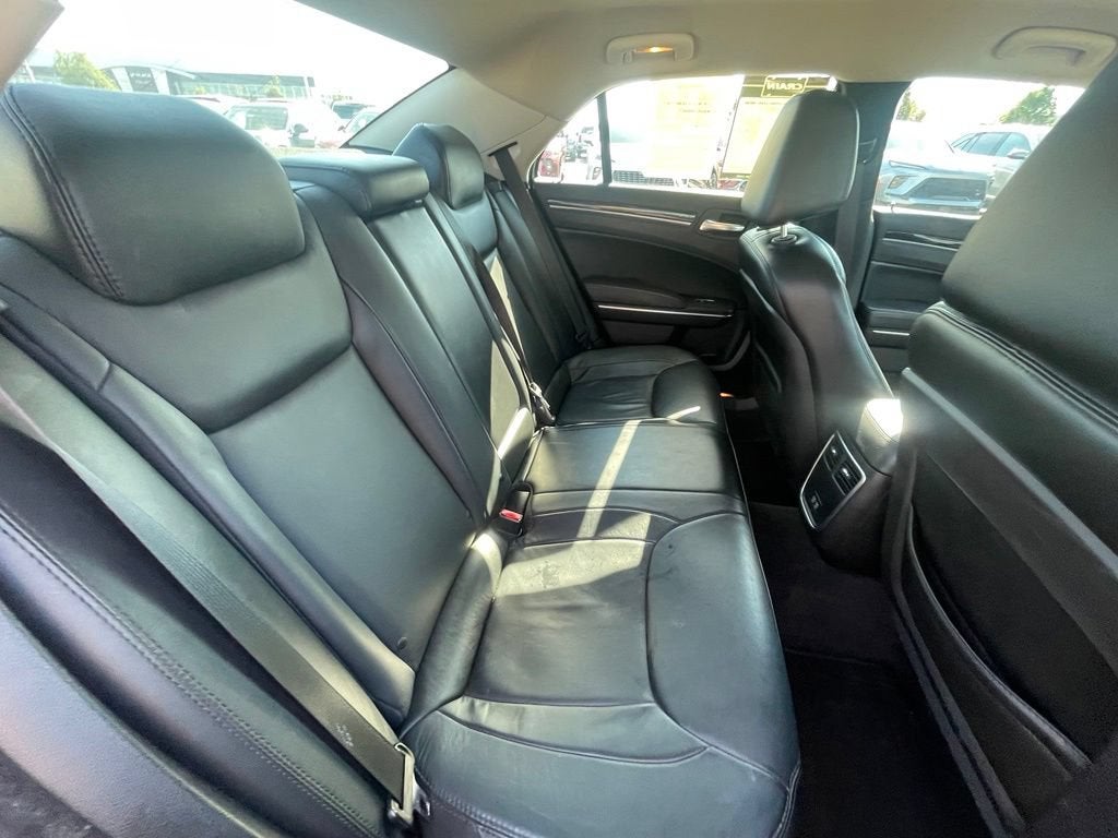 2016 Chrysler 300 Limited