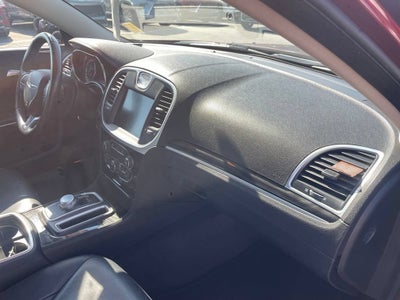 2016 Chrysler 300 Limited