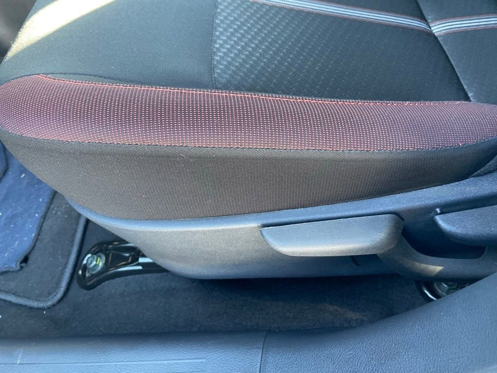 2023 Nissan Versa SR