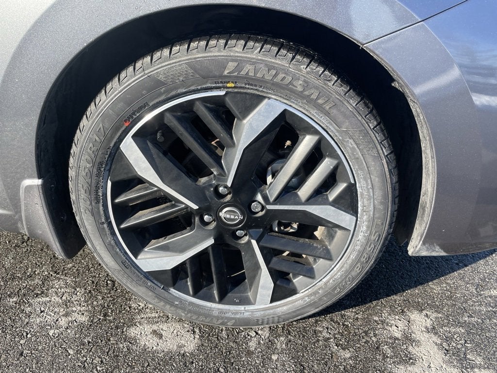 2023 Nissan Versa SR