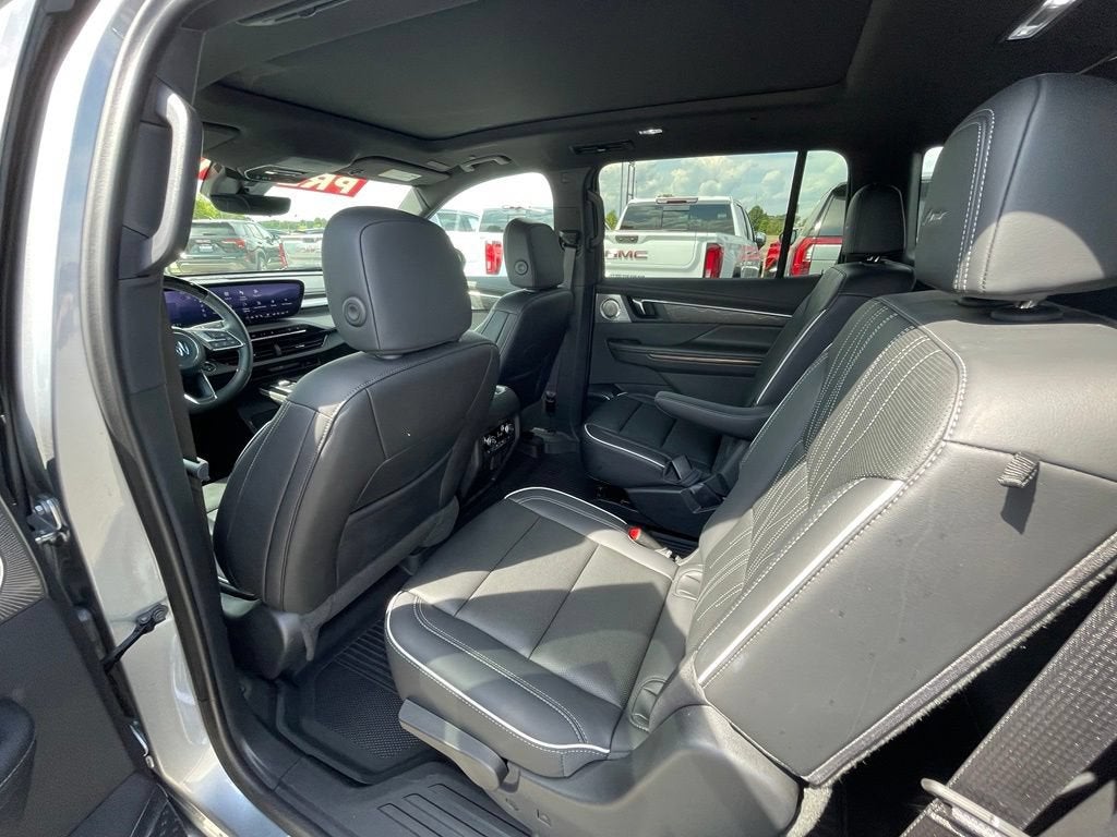 2025 Buick Enclave Avenir