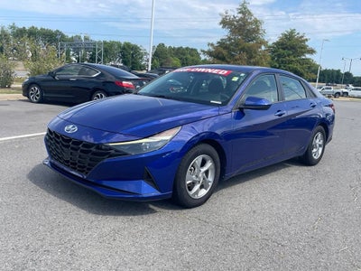 2022 Hyundai ELANTRA SE